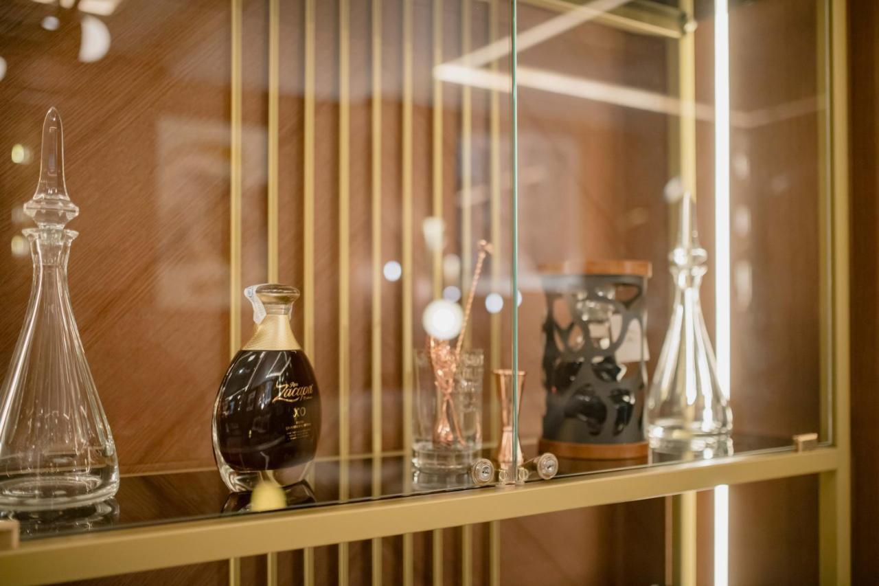 Myr Palacio Vallier Walencja Zewnętrze zdjęcie The perfume museum